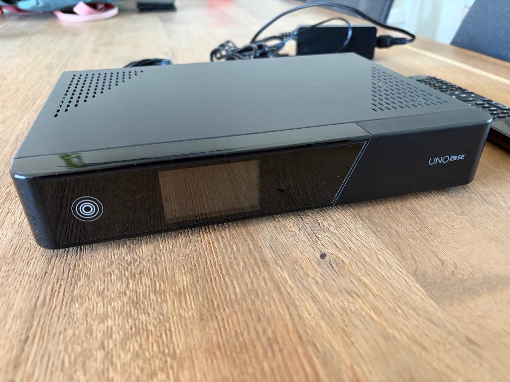 Vu+ Uno 4k SE FBC-C (tbv kabel tv), Audio, Tv en Foto, Ophalen of Verzenden, Zo goed als nieuw, Decoder