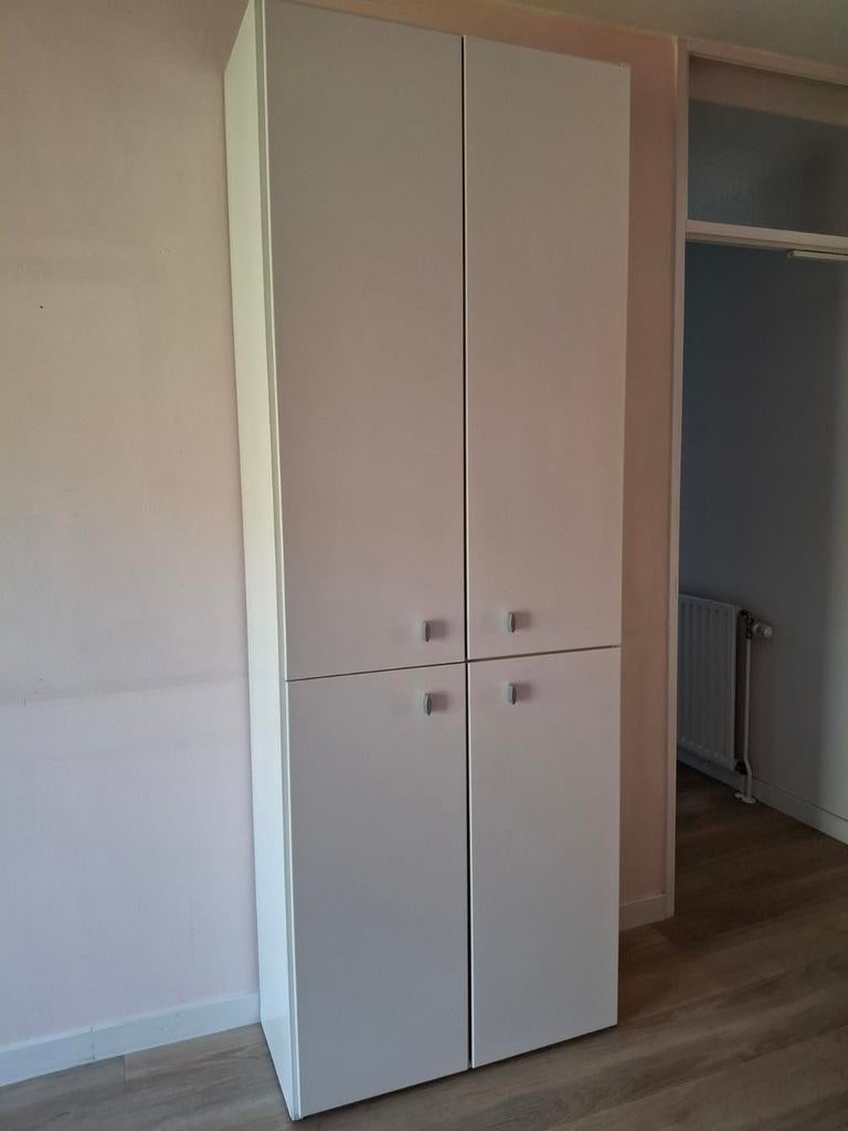 Witte grote kast te koop (zsm ophalen), Ophalen, 200 cm of meer, 50 tot 100 cm, Zo goed als nieuw