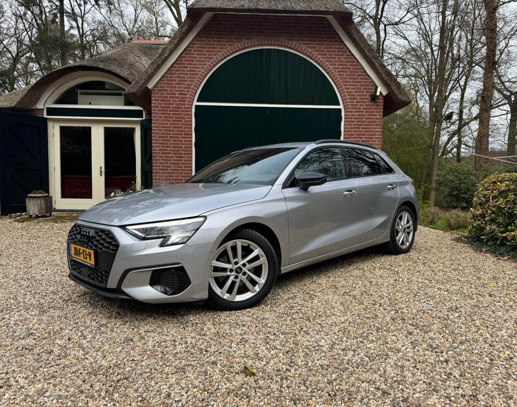 AUDI A3 35 TFSI | BLACK EDITION | TREKHAAK | ACC, Stof, 1498 cc, 4 cilinders, 150 pk