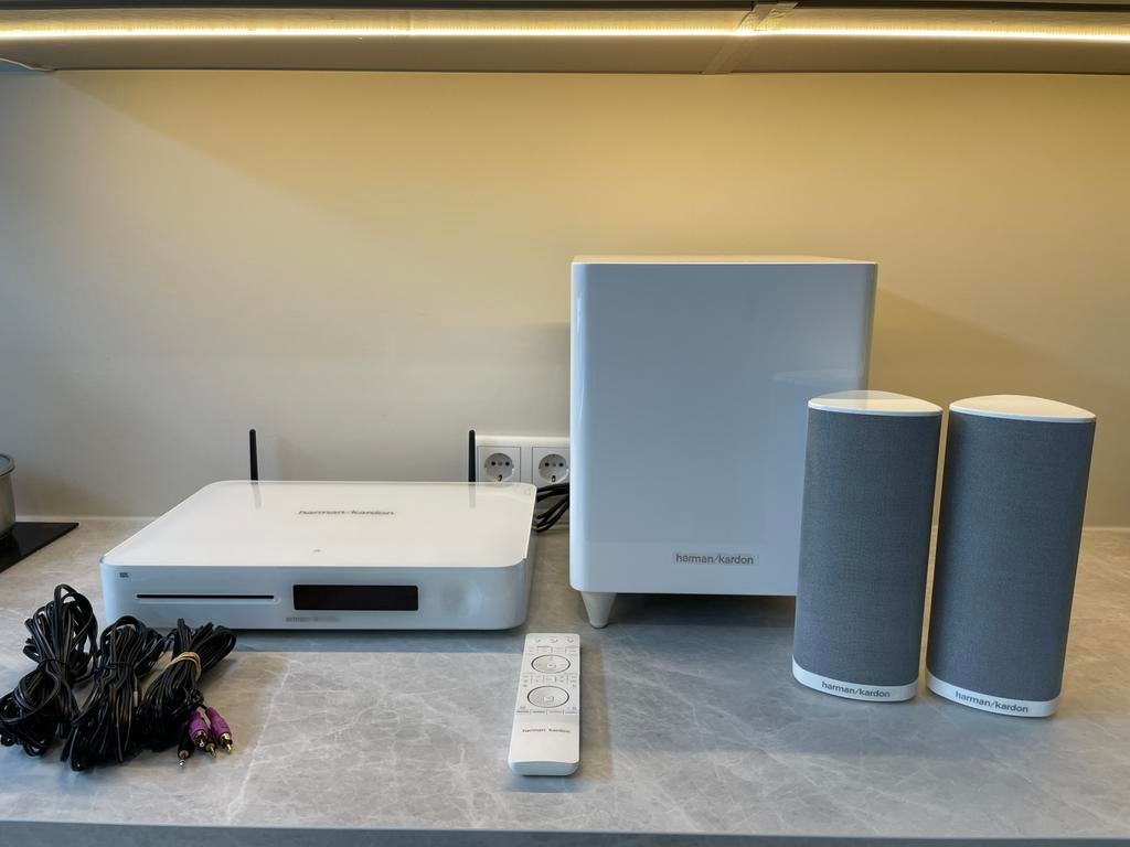 Harman Kardon 2.1 Home Cinema Set – BDS 280 & HKTS 210SUB, Blu-ray-speler, 70 watt of meer, Zo goed als nieuw, 5.1-systeem