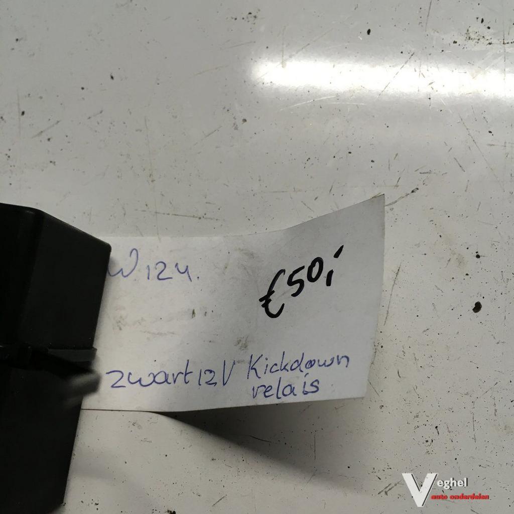 Mercedes W124 Kickdown Relais 002 545 65 05, Gebruikt, -, -, Ophalen of Verzenden