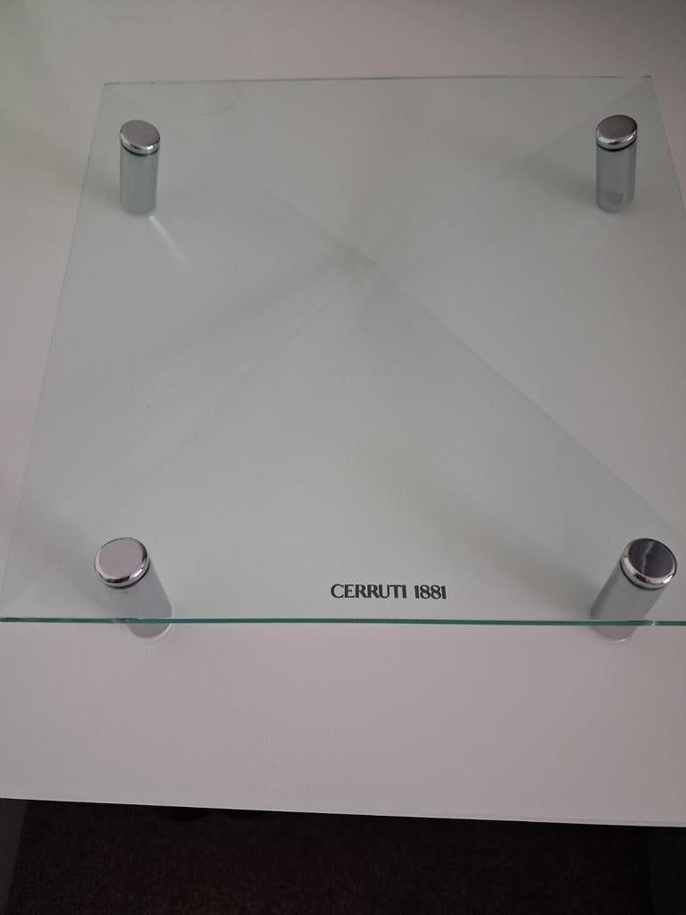 Glazen schaaltje Cerruti 1881, Ophalen