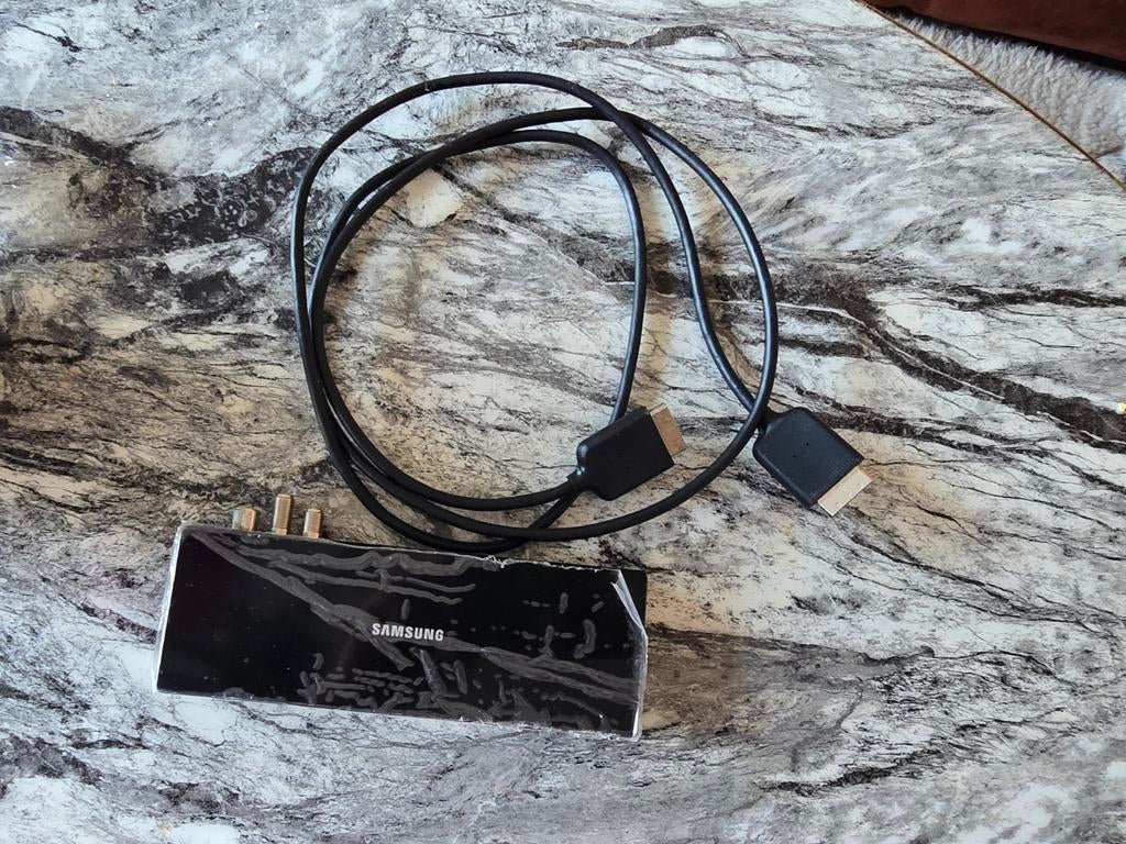 Samsung One Connect Box BN91-17814C + kabel (KS serie), Ophalen of Verzenden, Zo goed als nieuw, Decoder