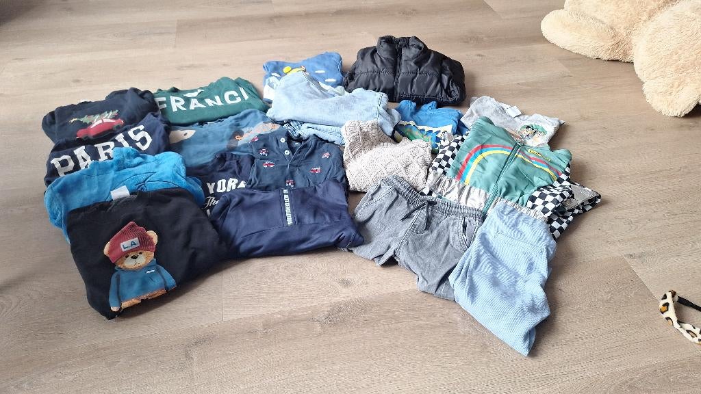 Kledingtas jongenskleding 98/104, Kinderen en Baby's, Kinderkleding | Maat 98, Ophalen, H&M, Jongen, Overige typen