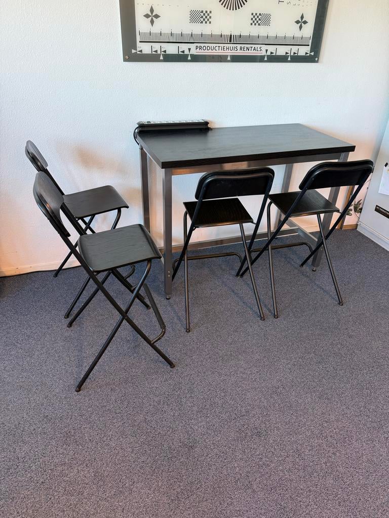 IKEA UTBY Bartafel met 4 klapstoelen (504.064.65), Gebruikt, Zwart, Ophalen of Verzenden, Vijf, Zes of meer stoelen