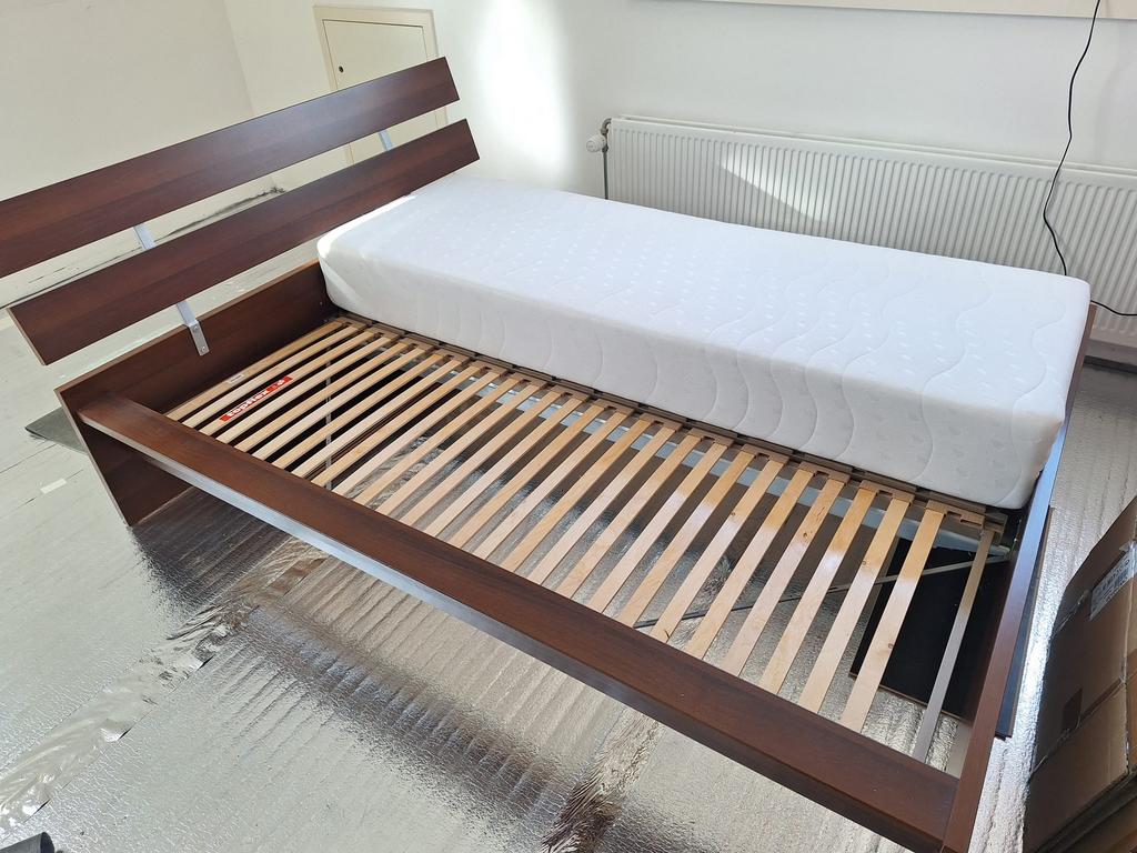 Double bed, Ophalen, Eenpersoons, Zo goed als nieuw, 180 cm