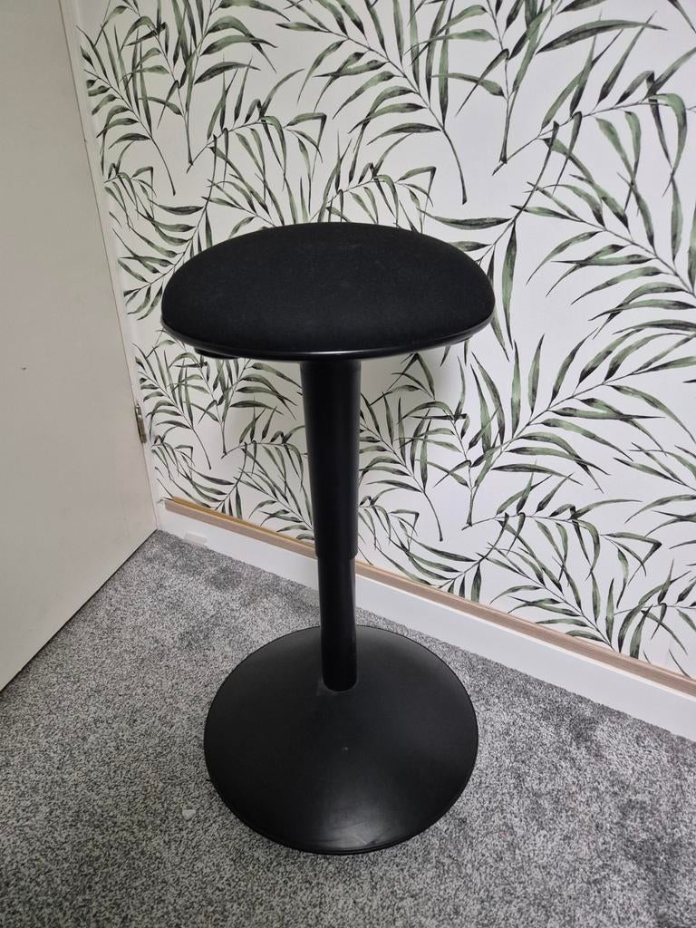 Ikea Nilserik kruk - Zwart, hoog-laag, in goede staat, Ophalen, In hoogte verstelbaar, Gebruikt, Overige materialen