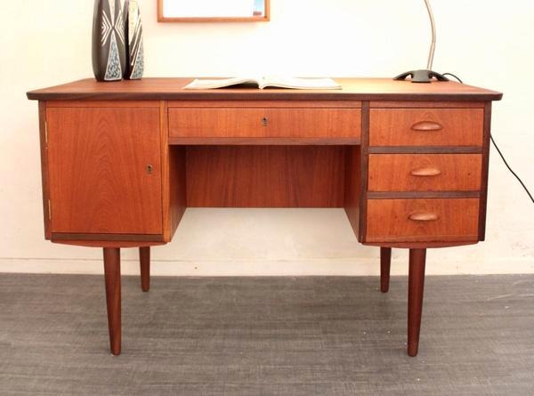 Deens jaren 50 60 teakhouten vintage design bureau, Antiek en Kunst, Antiek | Kantoor en Zakelijk, Ophalen of Verzenden