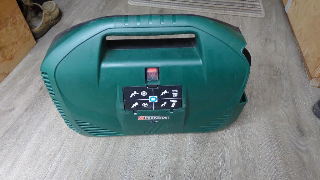 Lucht compressor, Doe-het-zelf en Verbouw, Compressors, Nieuw, 6 tot 10 bar, 100 liter of meer, Minder dan 200 liter/min, Mobiel