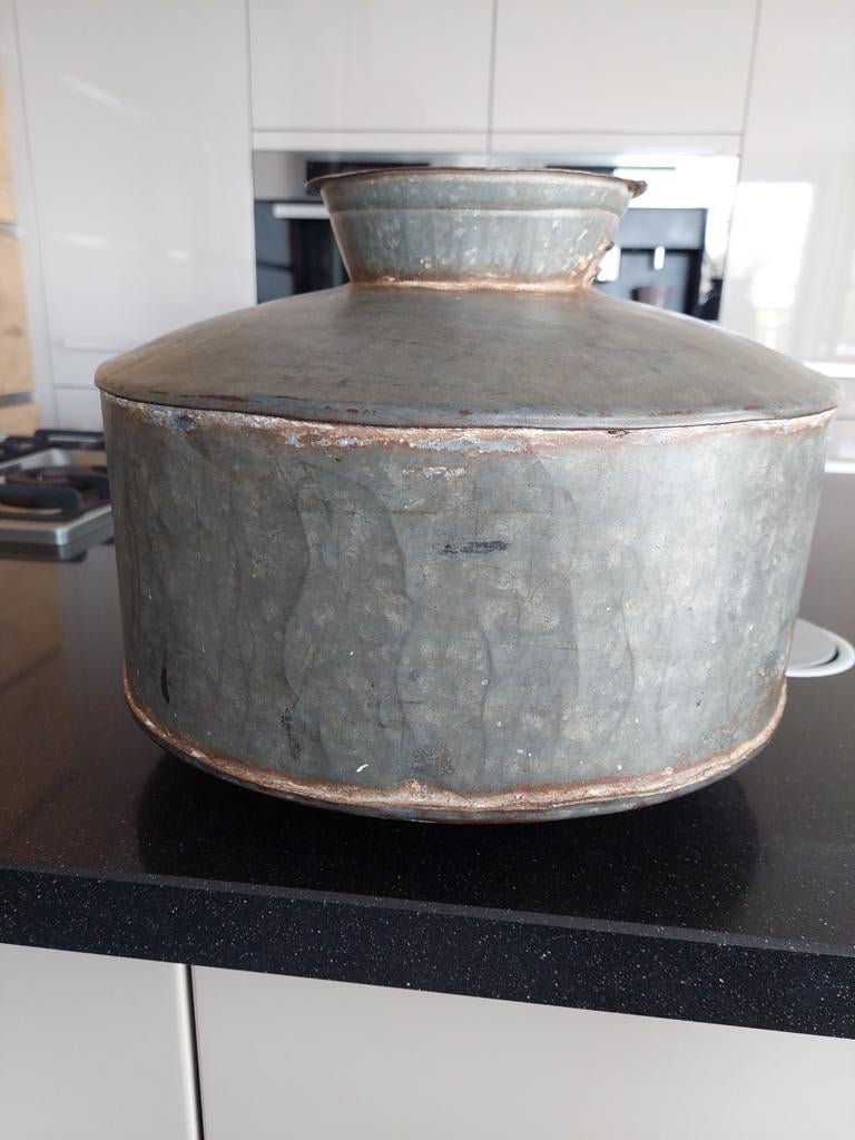 Oude zinken waterkruik - doorleefd landelijke stijl, Ophalen of Verzenden
