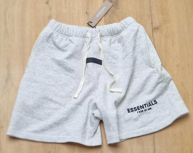 essentials korte broek, Maat 48/50 (M), Nieuw, Ophalen of Verzenden, Grijs