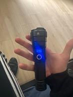 Krachtige LED Zaklamp met Digitaal Display, Ophalen, Zo goed als nieuw, Accu