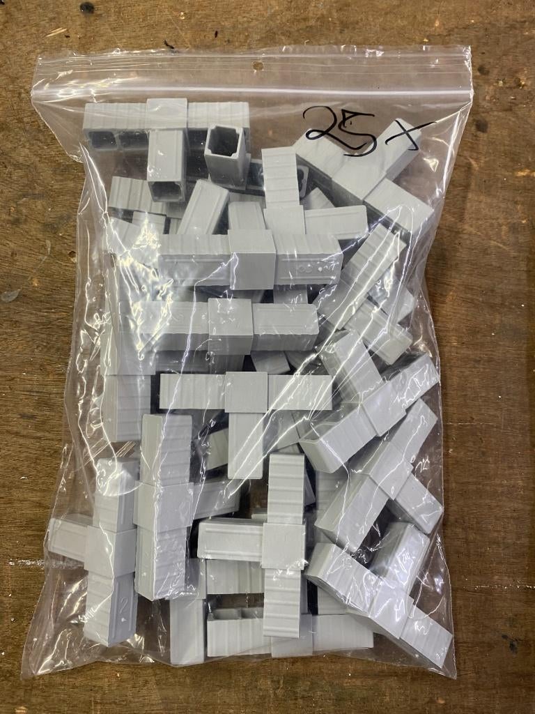 T stukken 20 x 20 x 1,5 mm grijs voordeel zak 25 stuks, Ophalen of Verzenden, Nieuw, Aluminium, Volière