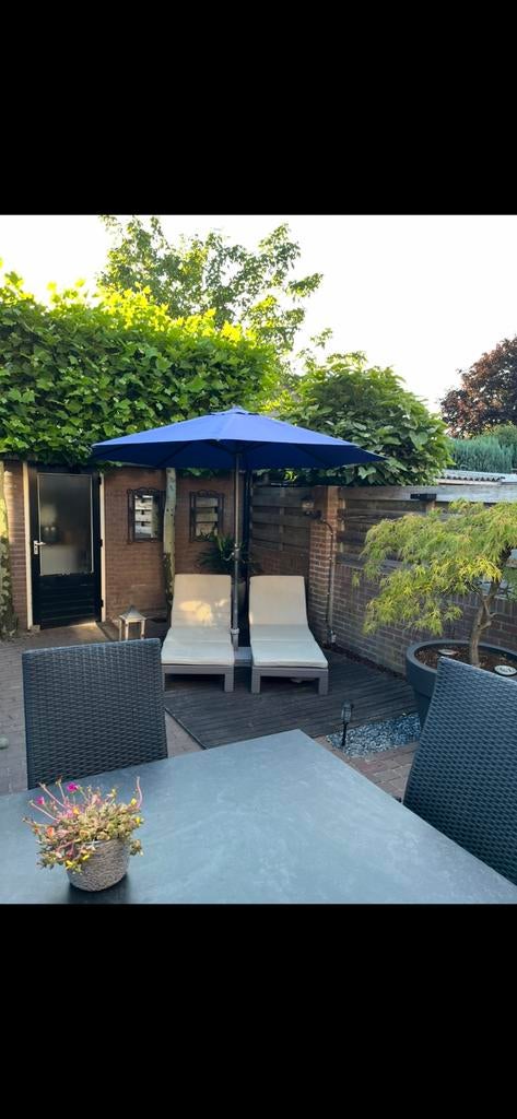 Parasol incl voet, Ophalen, Gebruikt