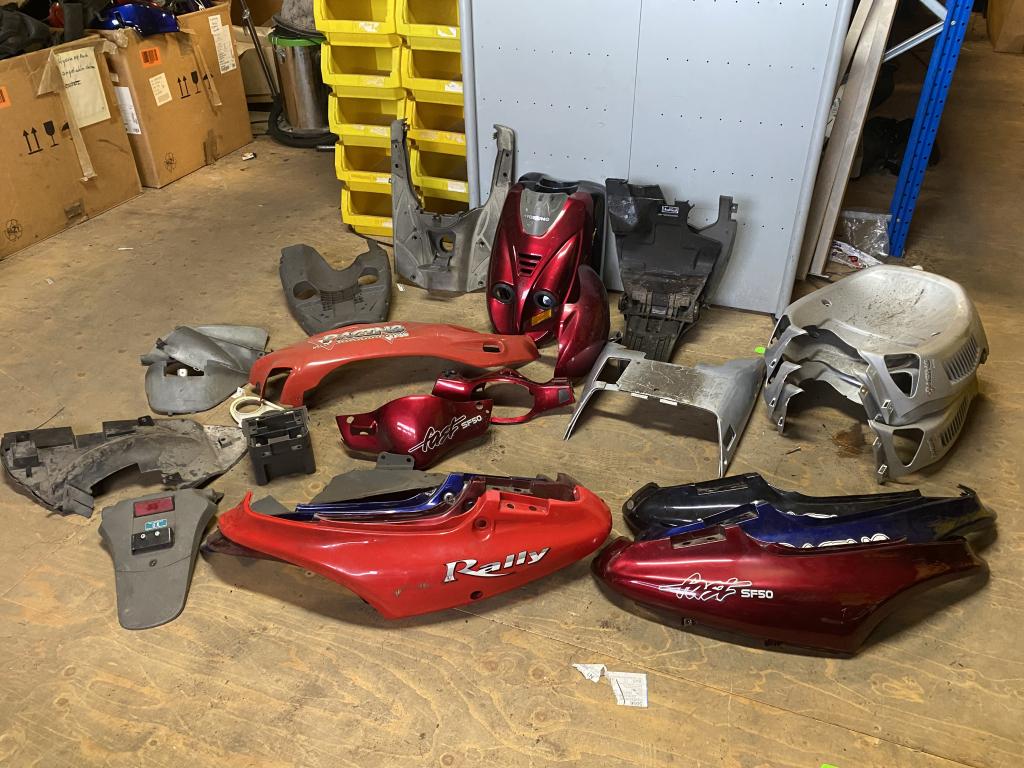 Hyosung sf 50 kappen, Niet ingevuld, Niet ingevuld, Niet ingevuld