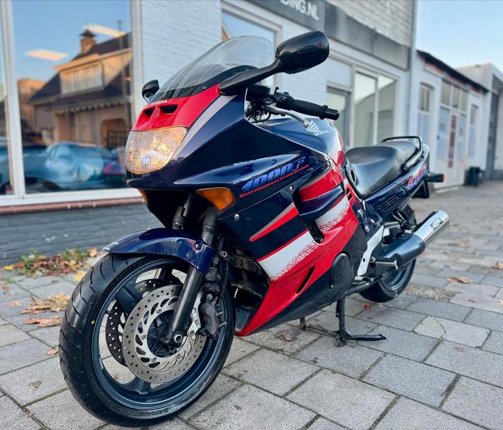Honda CBR 1000 F - Groot onderhoud gehad!, Motoren, Motoren | Honda, Bedrijf, Toermotor, meer dan 35 kW, 4 cilinders, Motorrijbewijs A
