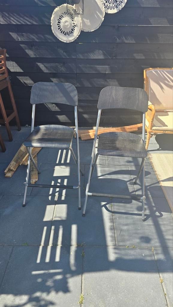 4 Ikea barkrukken, Ophalen