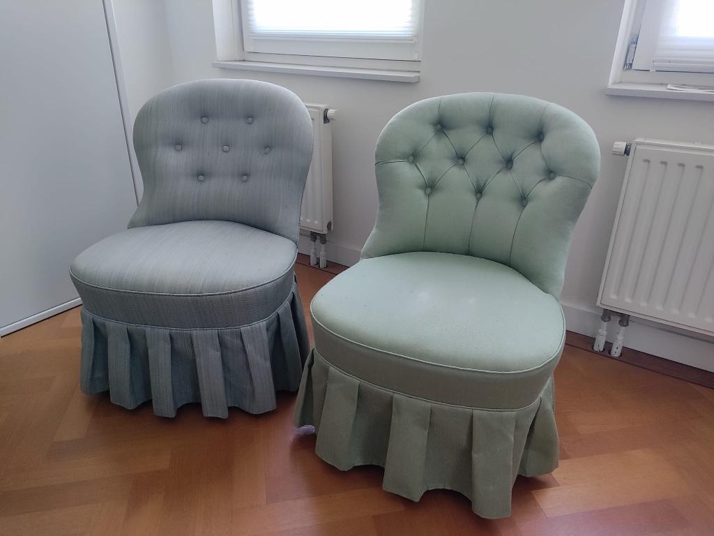 2 charmante lage stoeltjes, Huis en Inrichting, Stoelen, Ophalen of Verzenden, Gebruikt, Twee