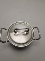 Demeyere Classic 3 kookpan 16 cm, lichte beschadiging, Bruggestraat 18, Zo goed als nieuw, Rvs, Keramische plaat