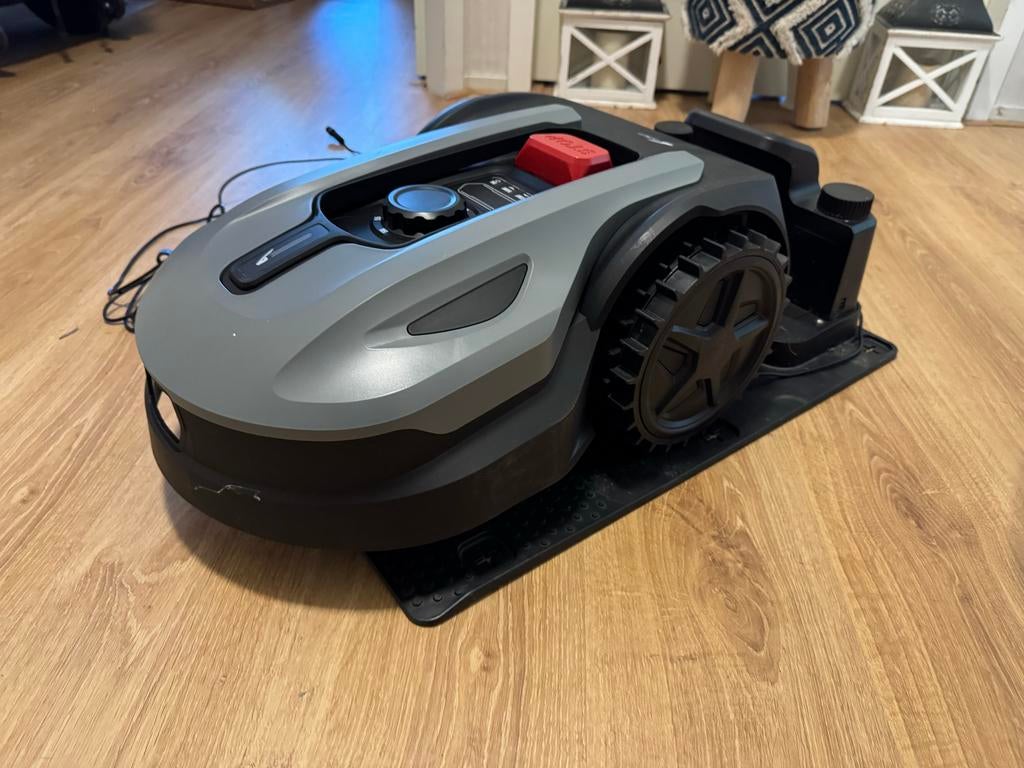 Zoof robotmaaier Teun - Automatisch grasmaaien, Ophalen of Verzenden, Zo goed als nieuw, 20 tot 25 cm, Zoef