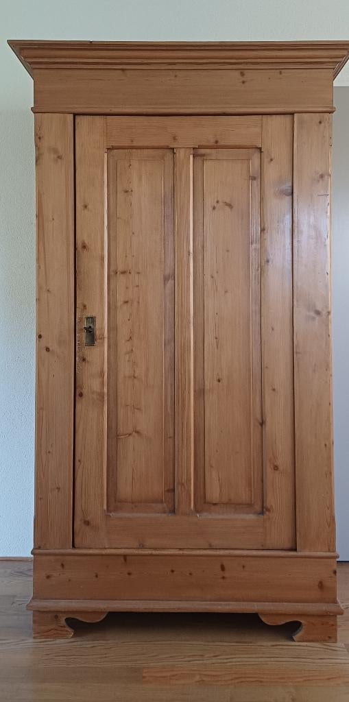 Antieke oud grenen 1 deurs kast, Ophalen