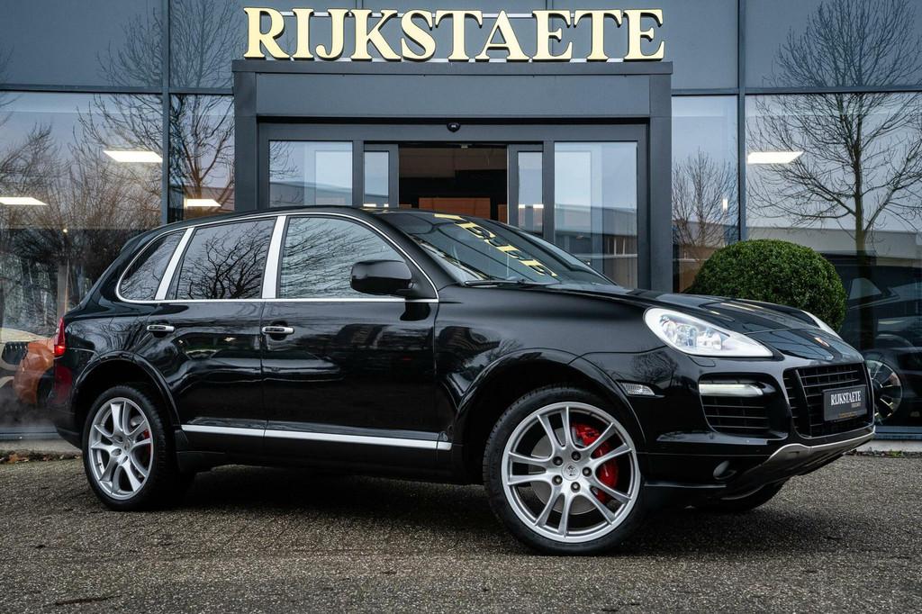 Porsche Cayenne 4.8 Turbo|PANO|SPORT CHRONO|BOSE|LUCHTV.|21', Automaat, Cayenne, Gebruikt, Zwart