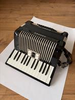 Hohner Student VM Toetsaccordeon met Koffer, Muziek en Instrumenten, Accordeons, Gebruikt, Met koffer, Hohner, 120-bas
