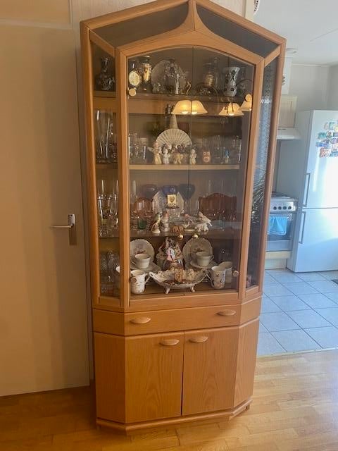 Hoge blank eiken vitrinekast met lade en kastje., Ophalen, Gebruikt, Met deur(en), 200 cm of meer