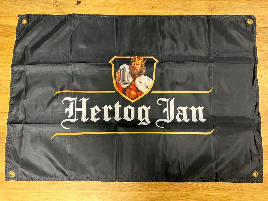 Hertog Jan bier vlag zwart kroeg vlag, Verzamelen, Biermerken, Ophalen of Verzenden, Nieuw, Reclamebord, Plaat of Schild, Hertog Jan