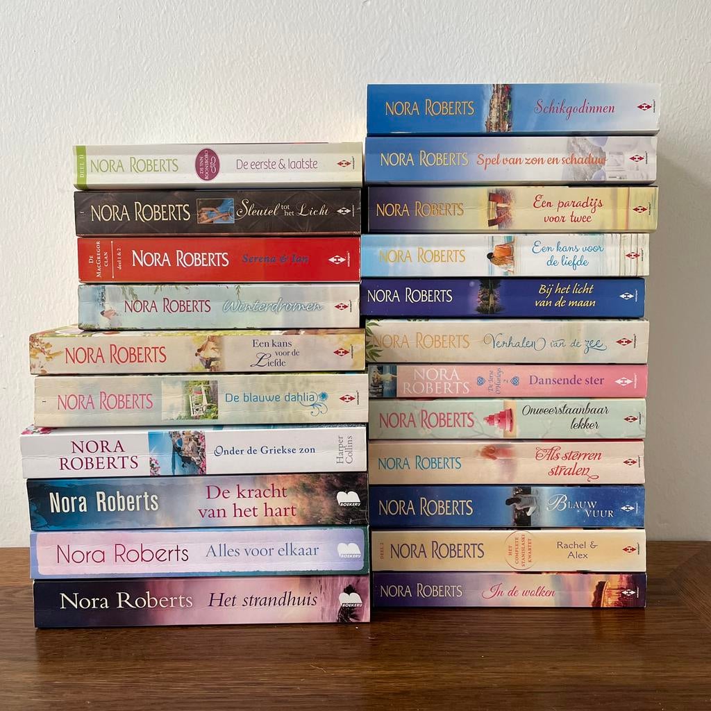 Nora Roberts, 22 titels pockets en paperback, samen €25,-, Boeken, Ophalen of Verzenden, Gelezen