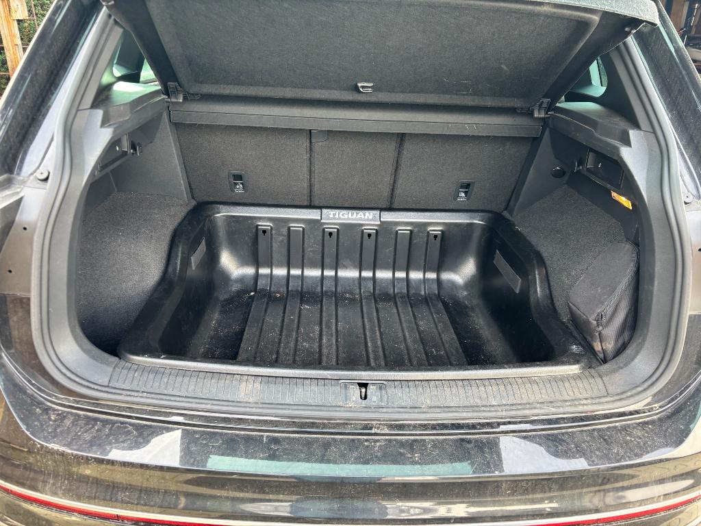Kofferbakschaal VW Tiguan, Ophalen, Gebruikt