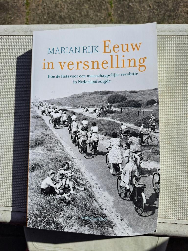 Marian Rijk - Eeuw in versnelling, Ophalen of Verzenden, Zo goed als nieuw, Marian Rijk
