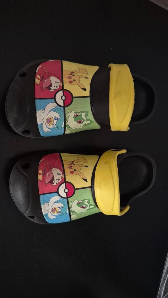 Scapino Crocs - slippers - zwart pokemon, Kinderen en Baby's, Kinderkleding | Schoenen en Sokken, Ophalen of Verzenden