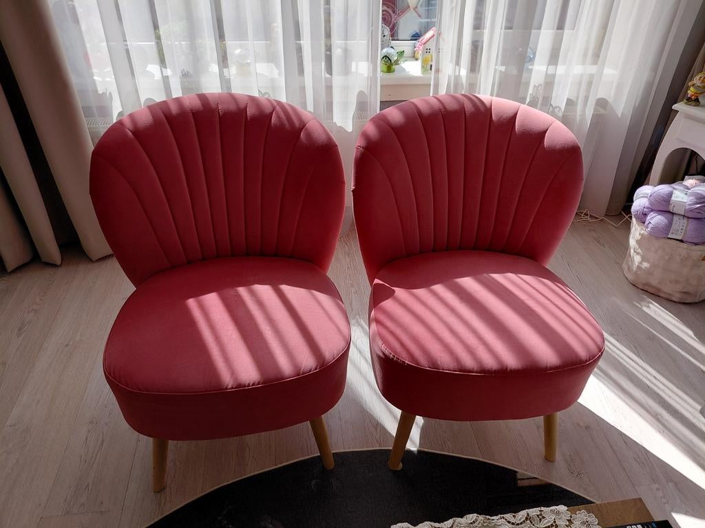Twee leuke stoelen in oud roze, Huis en Inrichting, Stoelen, Gebruikt, Twee, Overige kleuren, Ophalen of Verzenden