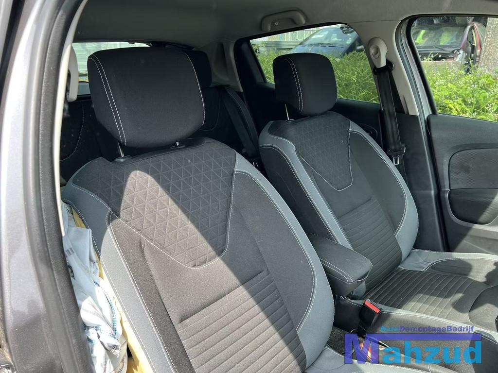 RENAULT CLIO 4 Hatchback interieur stoel bank 2012-2019, Renault Group, Gebruikt, Contact.group@renault.com, Renault