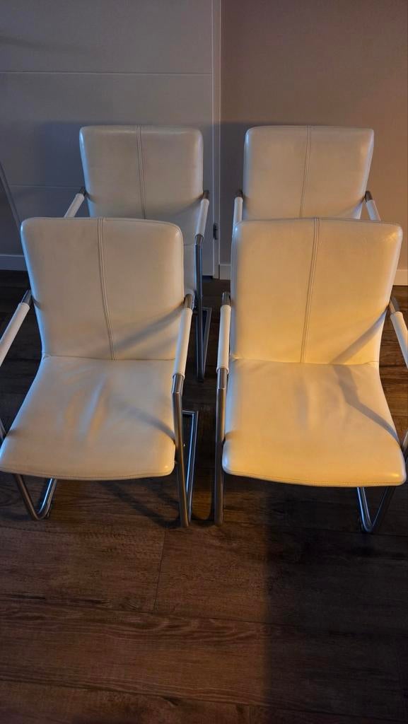 Eetkamerstoelen met metalen frame en witte leren bekleding, Ophalen