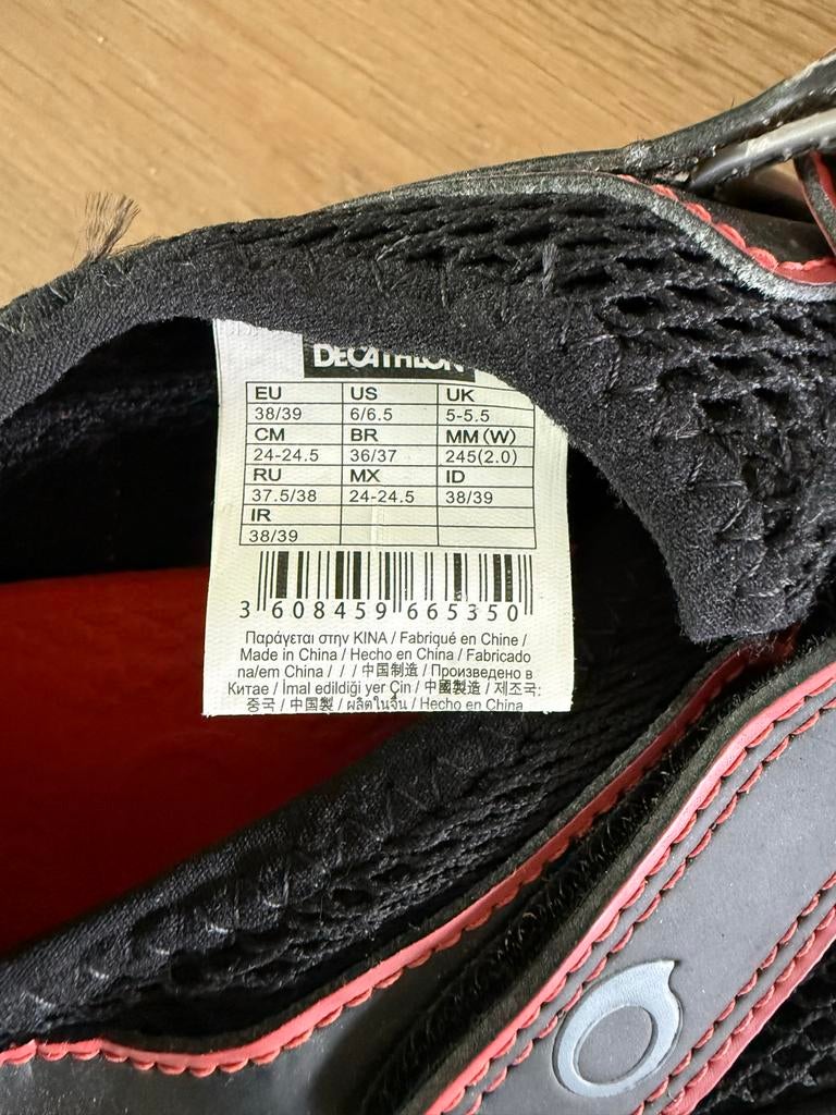 Waterschoenen maat 38/39, Watersport en Boten, Watersportkleding, Ophalen of Verzenden, Zo goed als nieuw, Dame of Heer, Zeil- of Surfschoenen