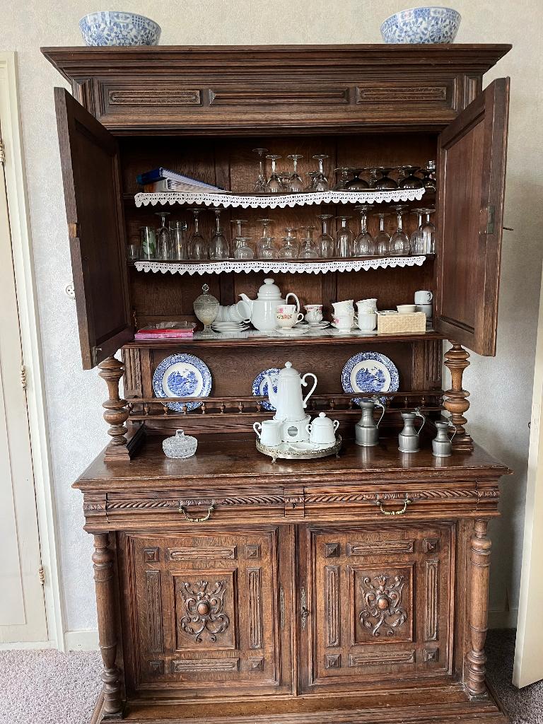 Vlaamse of Renaissance kast, Antiek en Kunst, Ophalen