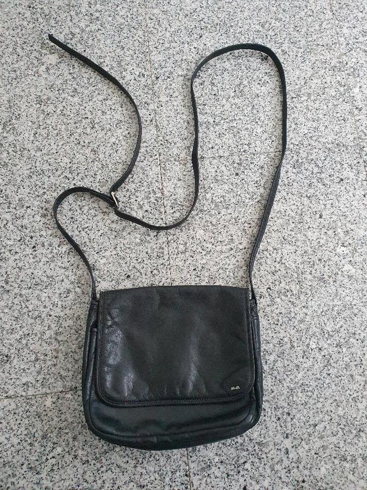 Dames tas, Sieraden, Tassen en Uiterlijk, Tassen | Damestassen, Gebruikt, Schoudertasje, Zwart, Ophalen of Verzenden