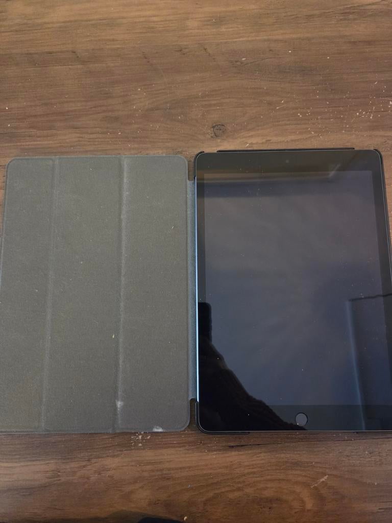 iPad 9e generatie 64GB - Zo goed als nieuw, Computers en Software, Apple iPads, 10 inch, Apple iPad, Zwart, Ophalen of Verzenden