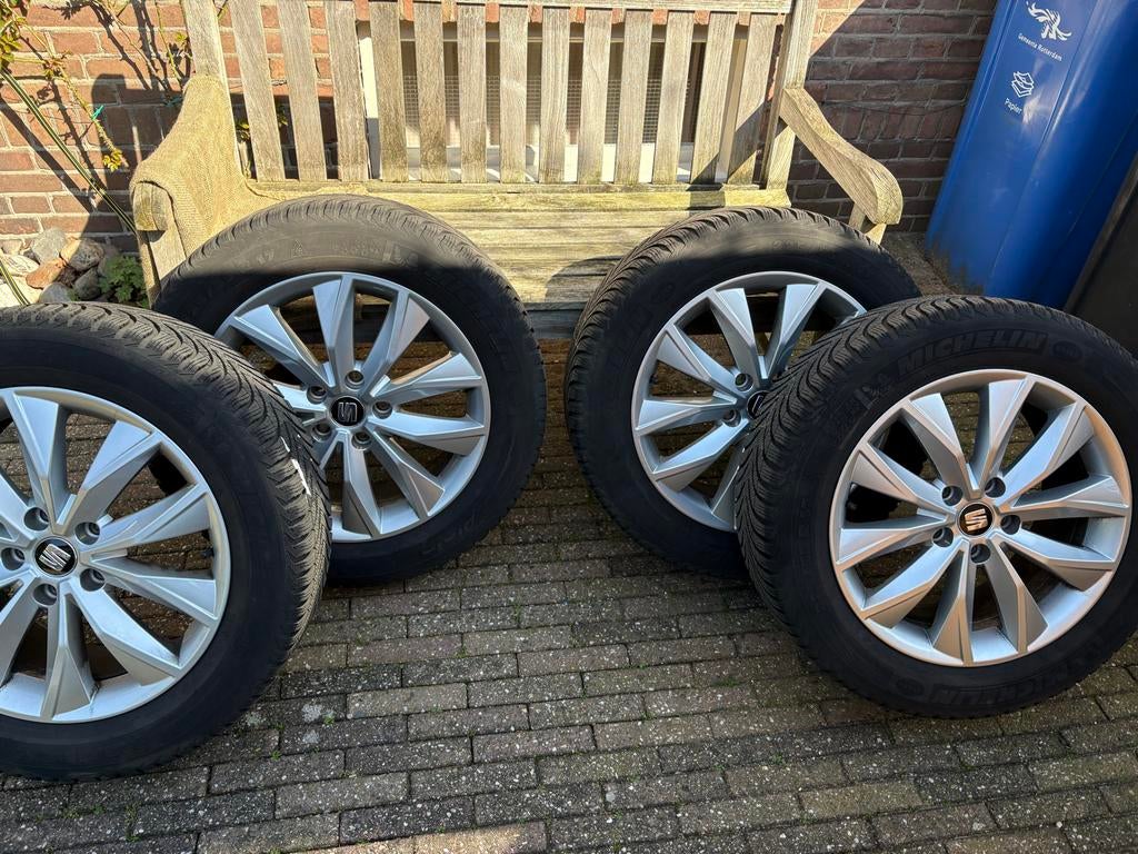 Winterbanden op LM velg 225/55R17 Michelin Alpin Seat Ateca, Ophalen, Gebruikt
