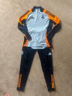 Real madrid  voetbal trainingspak maat s, Ophalen of Verzenden, Zo goed als nieuw, Jongen of Meisje, Sport- of Zwemkleding