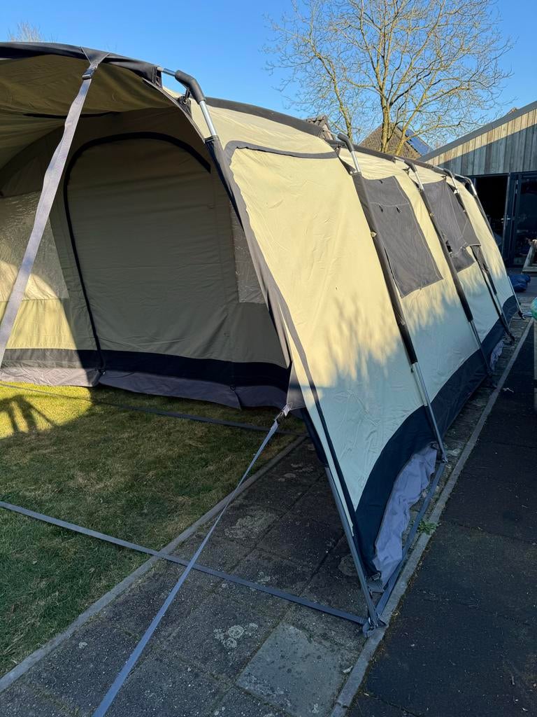 Santa Fe 420 6 persoons tunneltent, Caravans en Kamperen, Tenten, Ophalen, Gebruikt, Tot en met 6