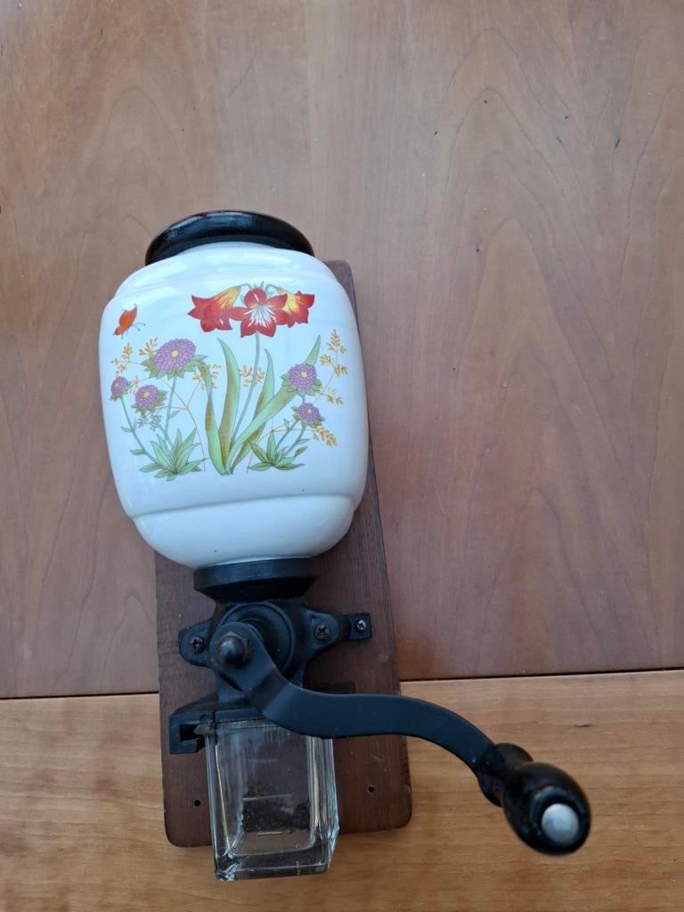 Vintage Koffiemolen met Bloemmotief - Wandmodel, Ophalen