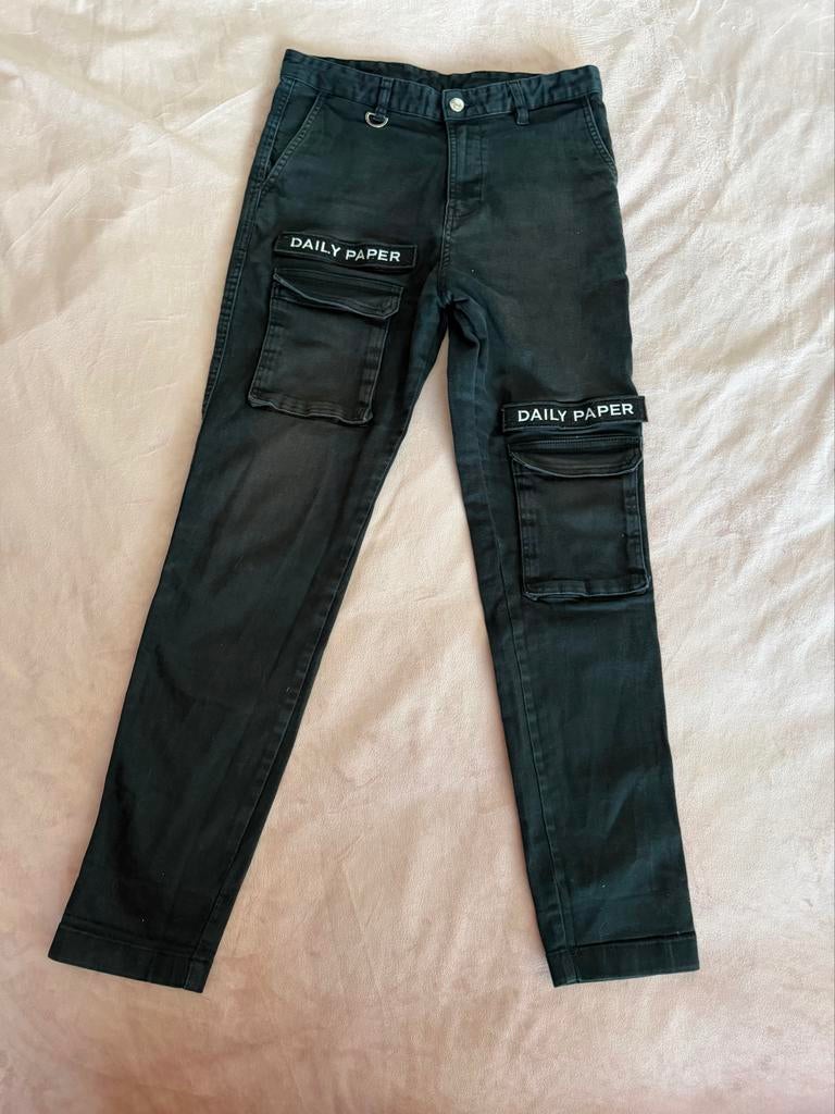 Daily Paper zwarte cargo broek, maat M, Kleding | Heren, Broeken en Pantalons, Ophalen of Verzenden, Gedragen, Zwart