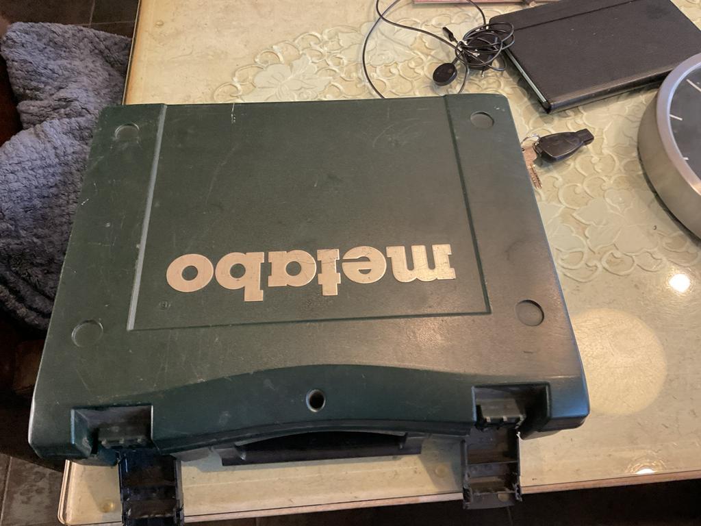 Twee accus tekoop van metabo, Decoupeerzaag, Ophalen of Verzenden, Zo goed als nieuw, 30 tot 70 mm