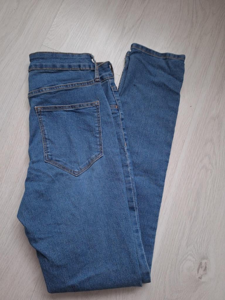 H&M skinny jeans high waist maat XS / S, H&M, Zo goed als nieuw, W27 (confectie 34) of kleiner, Verzenden