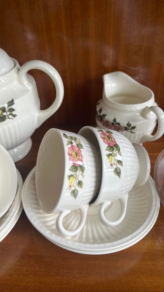 Compleet theeservies wedgwood briar rose, Ophalen of Verzenden