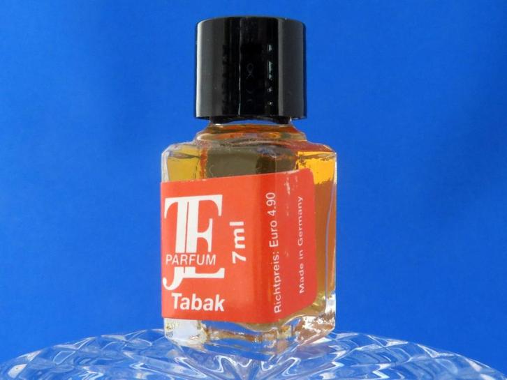 Mini set 6 - JE PARFUM 6x7ml - p - 4,7cm, Verzamelen, Parfumverzamelingen, Gebruikt, Miniatuur, Gevuld, Ophalen of Verzenden