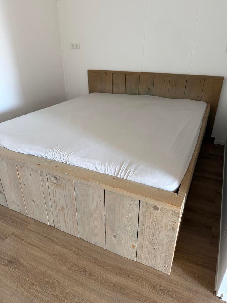 Steigerhouten bed 160x200 met matras, Ophalen, Gebruikt, Bruin, Steigerhout